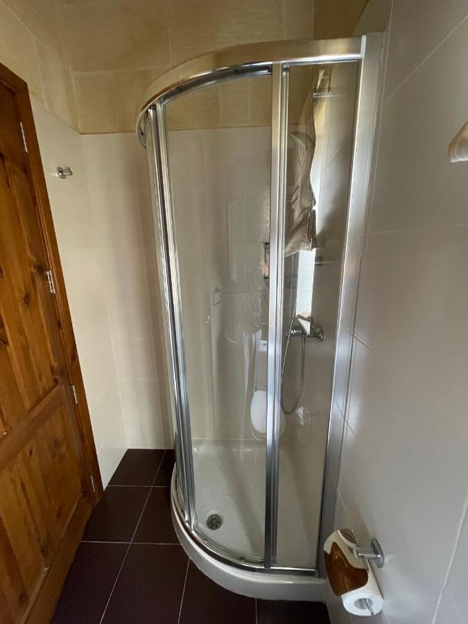 Gilju B&B 沙拉 外观 照片